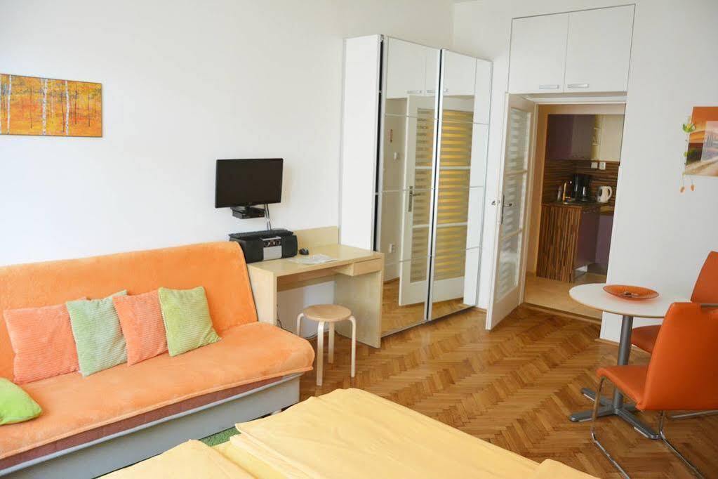 Apartmany Machek Prague Luaran gambar